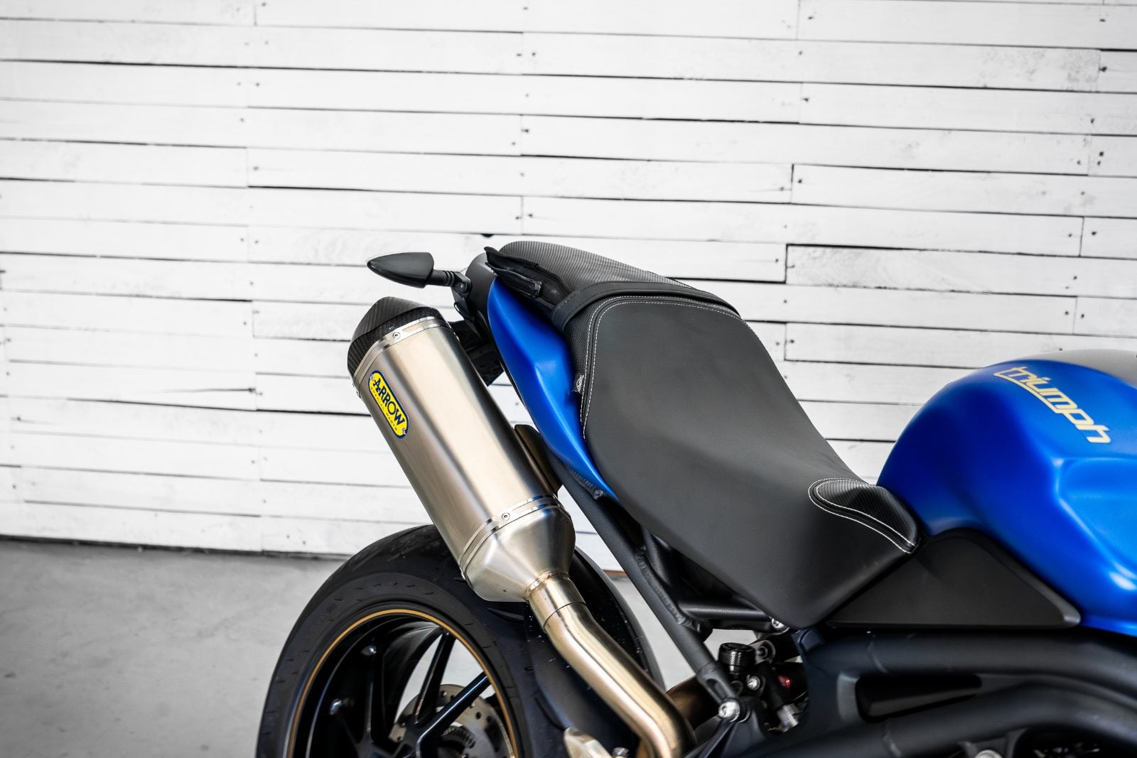 2014 Triumph Speed Triple 1050 ABS in Satin Blue - seat unit and exhaust
