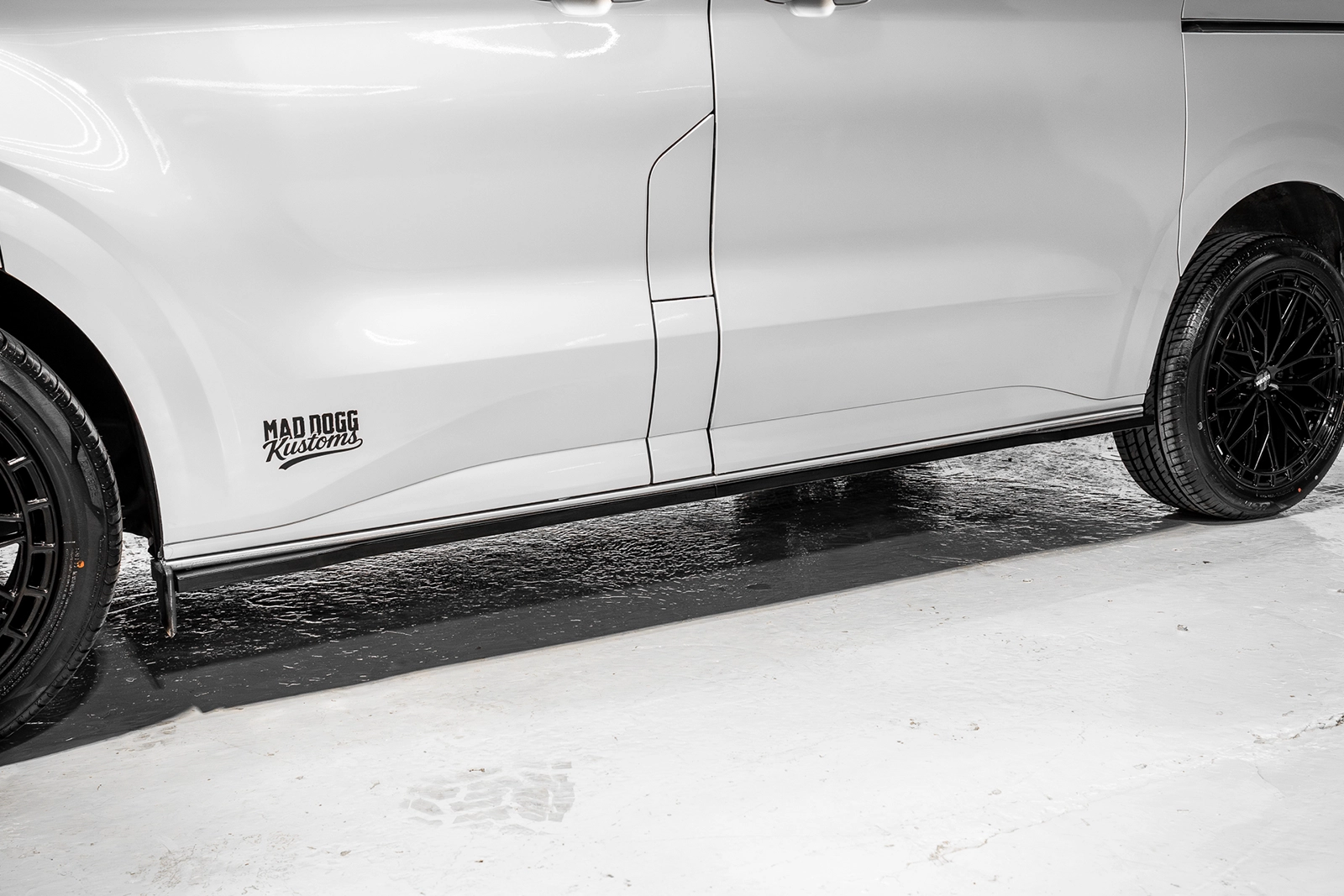 2024 Ford Transit Custom - Image 25