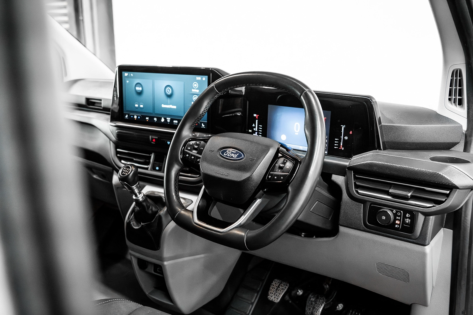 2024 Ford Transit Custom - Image 43