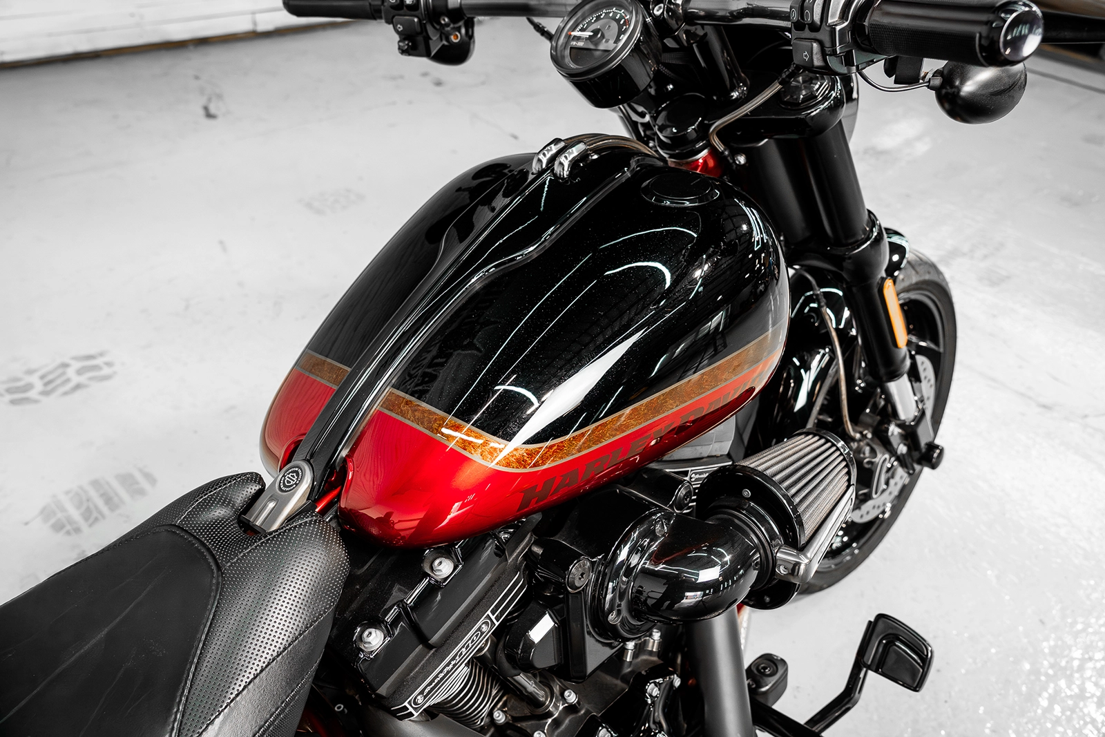 2016 Harley-Davidson CVO Pro Street Breakout - Image 26