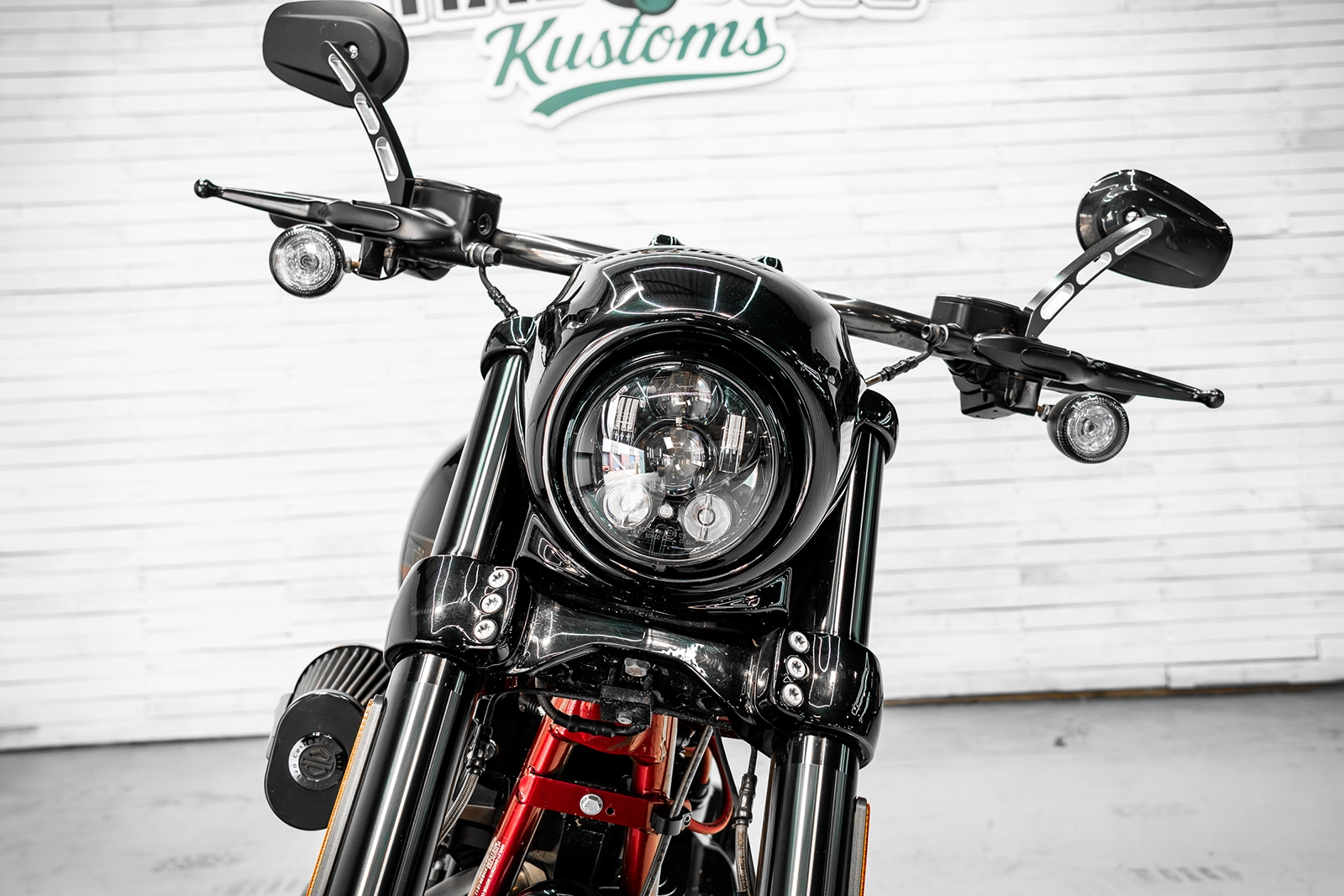 2016 Harley-Davidson CVO Pro Street Breakout - Image 24
